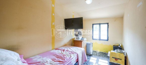 3 bedrooms House in Maranello, Italy No. 338714 30