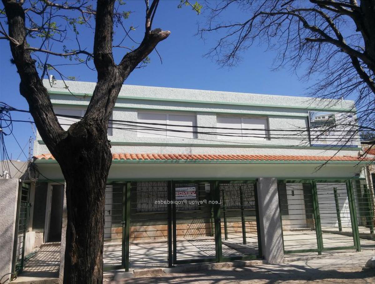 Apartamento de 2 dormitorios en Montevideo, Uruguay No. 7388