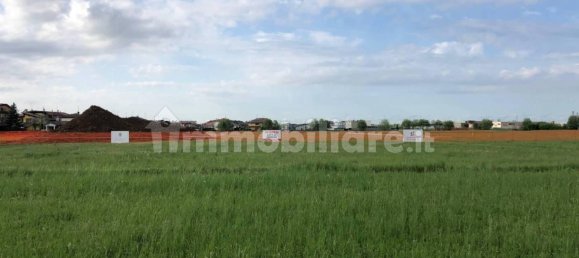 610m² Land in Calcinate, Italy No. 73751 7