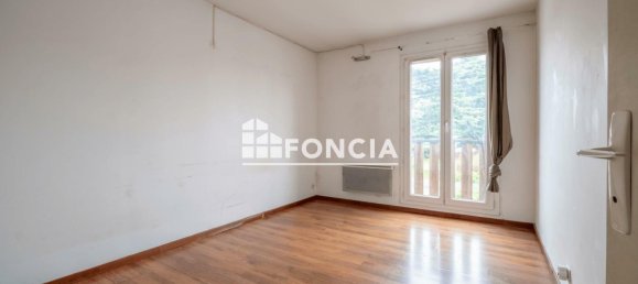 2 bedrooms Apartment in Fleury-les-Aubrais, France No. 40398 3