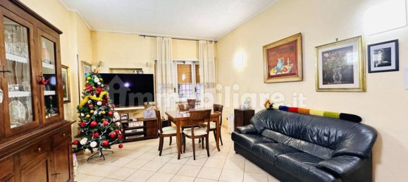2 bedrooms Apartment in Rome, Italy No. 168816 2