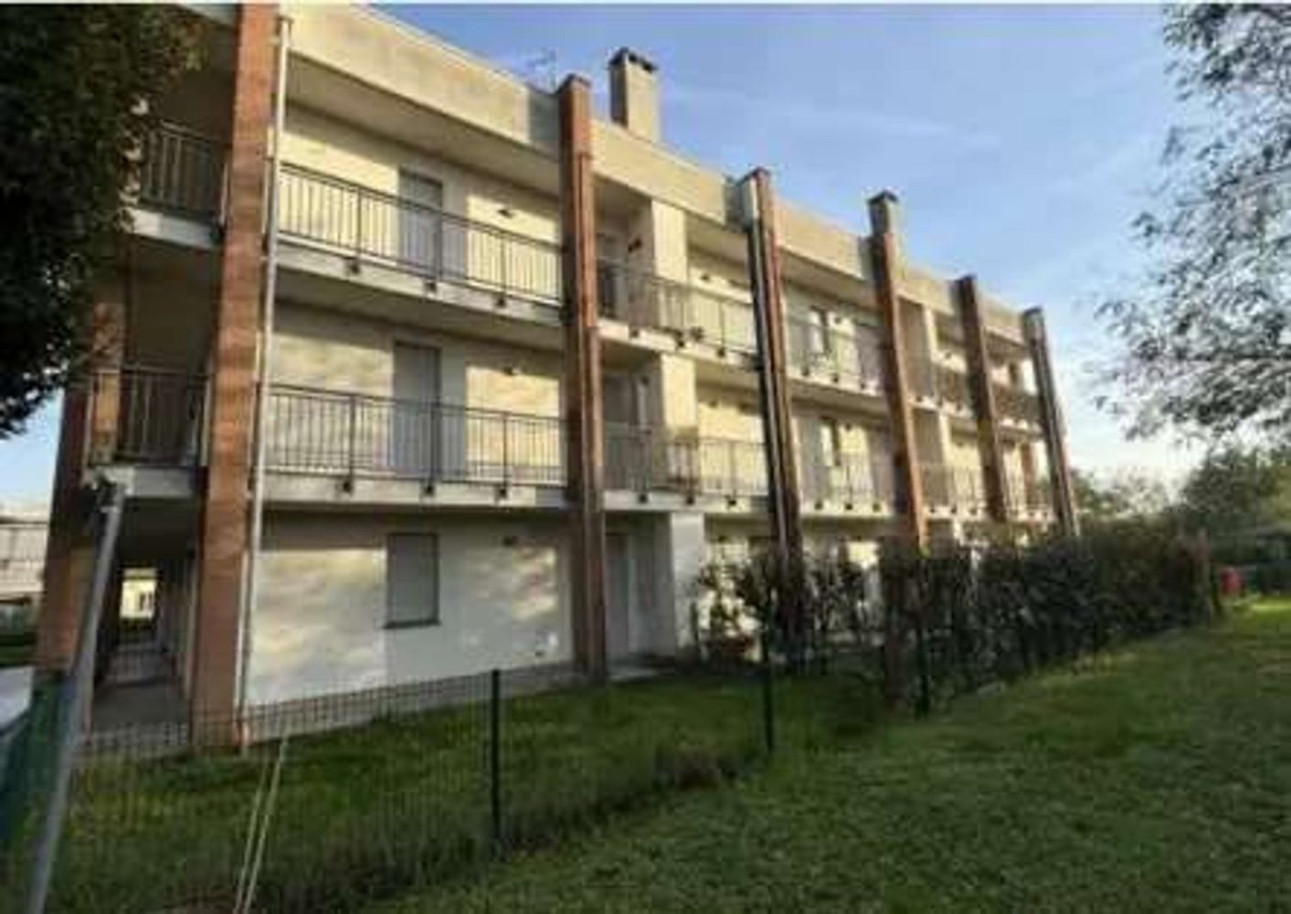 3 rooms Apartment in Cardano al Campo, Italy No. 3231