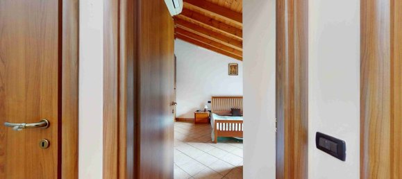 Duplex T3 em Tradate, Italy N.º 361318 19