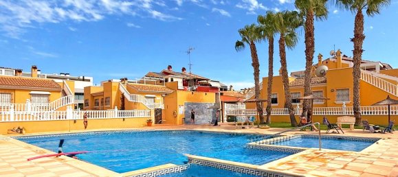 3 bedrooms House in Torrevieja, Spain No. 184587 2