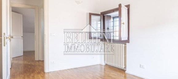 4 rooms Penthouse in Vicenza, Italy No. 2138 2