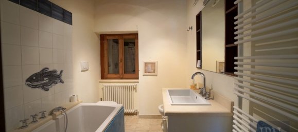 12 rooms House in Monterchi, Italy No. 48891 31