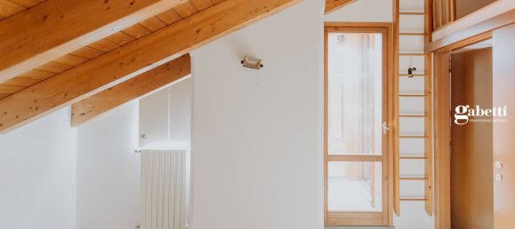 2 bedrooms Penthouse in Merate, Italy No. 5800 19