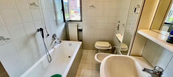 3 rooms Apartment in Settimo Milanese, Italy No. 339040 17