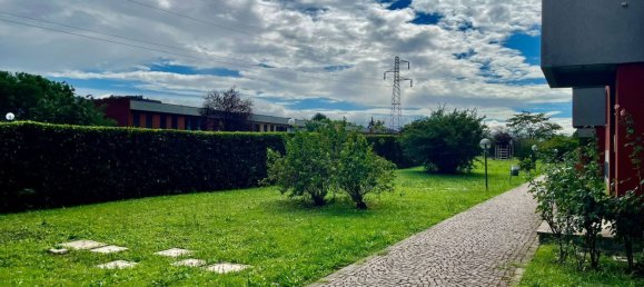 3 rooms Apartment in Settimo Milanese, Italy No. 339040 3