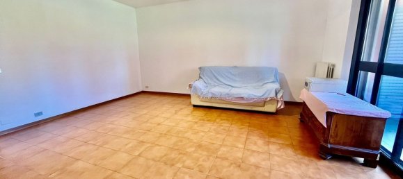 3 rooms Apartment in Settimo Milanese, Italy No. 339040 8