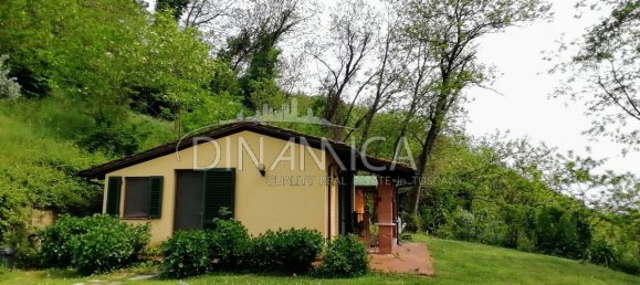 Дом с 5 комнатами в Уццано, Италия № 231732 44