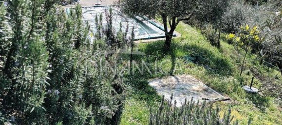 Дом с 5 комнатами в Уццано, Италия № 231732 9