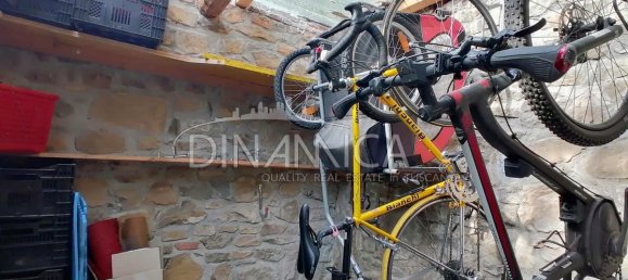 Дом с 5 комнатами в Уццано, Италия № 231732 38