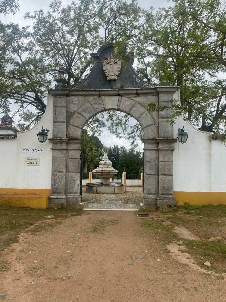 4442m² Building in Elvas, Portugal No. 334054