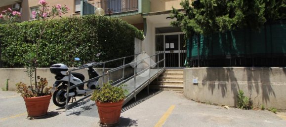 2 bedrooms Apartment in Palermo, Italy No. 114998 2