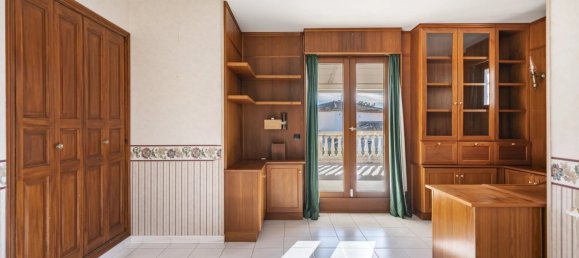 5 bedrooms Villa in Villefranche-sur-Mer, France No. 1821 14