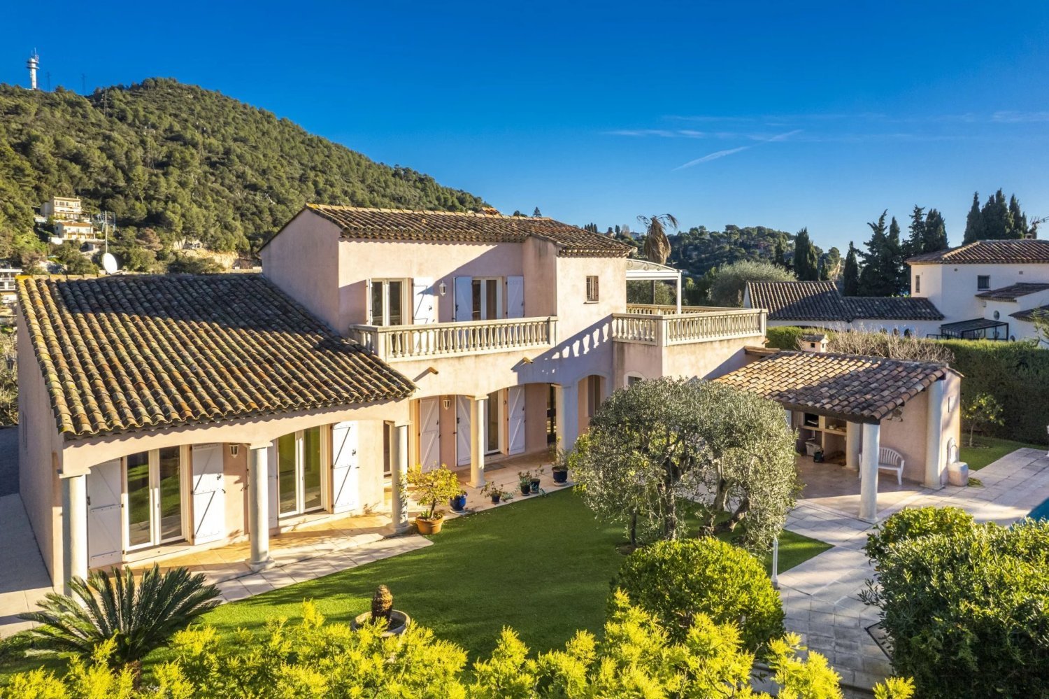 5 bedrooms Villa in Villefranche-sur-Mer, France No. 1821