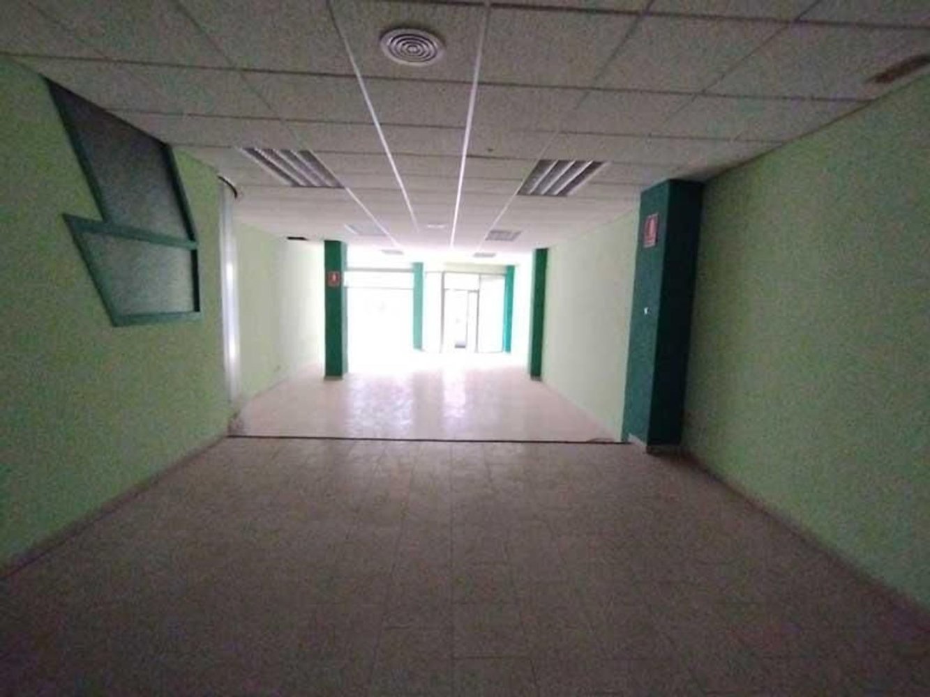 114m² Commercial property in Zaragoza, Spain No. 64859