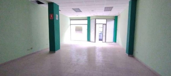 114m² Commercial property in Zaragoza, Spain No. 64859 2