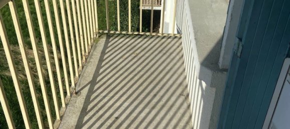 2 bedrooms Apartment in Vierzon, France No. 76869 8