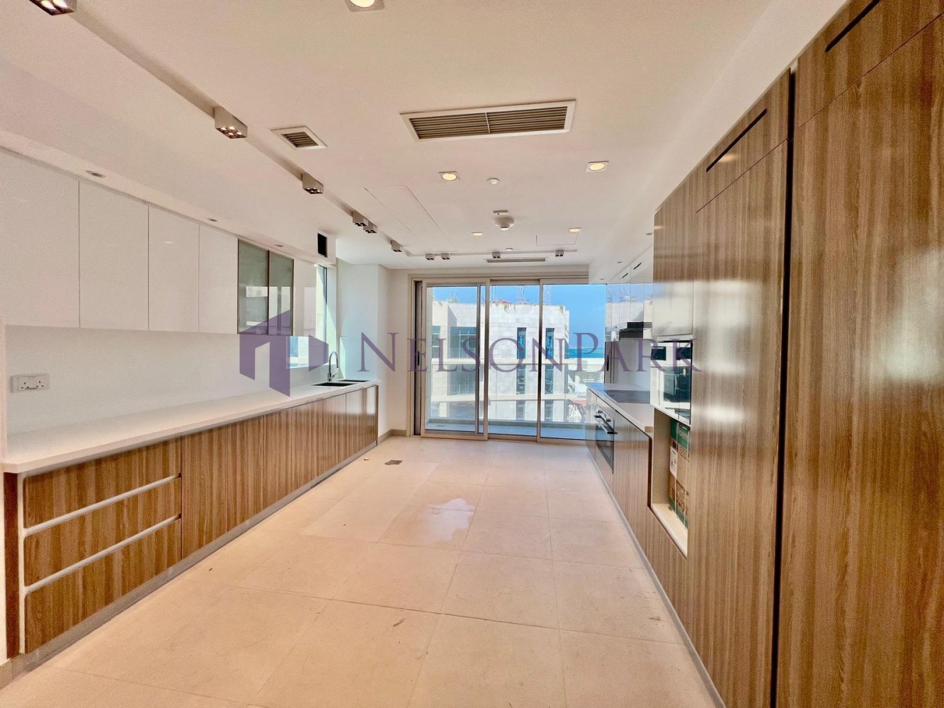 4 Schlafzimmer Büro in Doha, Qatar, Nr. 1817