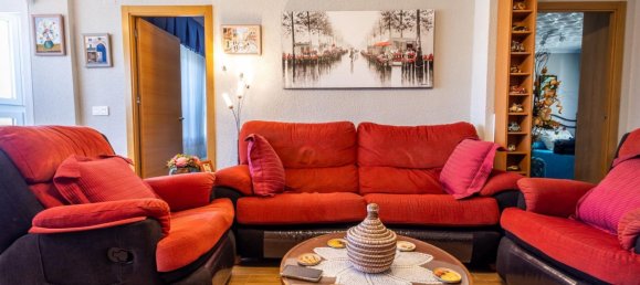 Apartamento de 3 dormitorios en Torrevieja, Spain No. 191252 5