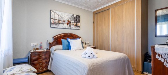 Apartamento de 3 dormitorios en Torrevieja, Spain No. 191252 10