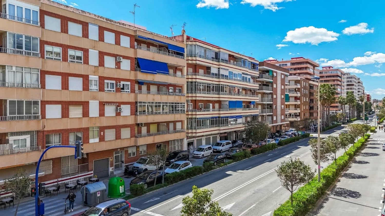 Apartamento de 3 dormitorios en Torrevieja, Spain No. 191252