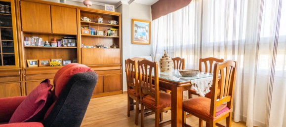 Apartamento de 3 dormitorios en Torrevieja, Spain No. 191252 3