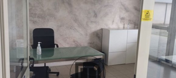 Склад 288м² в Порденоне, Италия № 86367 3