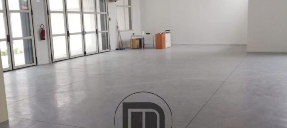 Склад 288м² в Порденоне, Италия № 86367 8