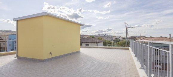 6 Schlafzimmer Wohnung in Ancona, Italy, Nr. 372353 13