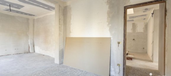 6 Schlafzimmer Wohnung in Ancona, Italy, Nr. 372353 5