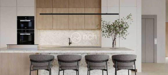 5 bedrooms Villa in Germasogeia, Cyprus No. 67639 3