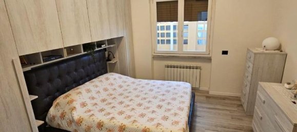 Квартира с 4 комнатами в Каррара, Италия № 152382 6