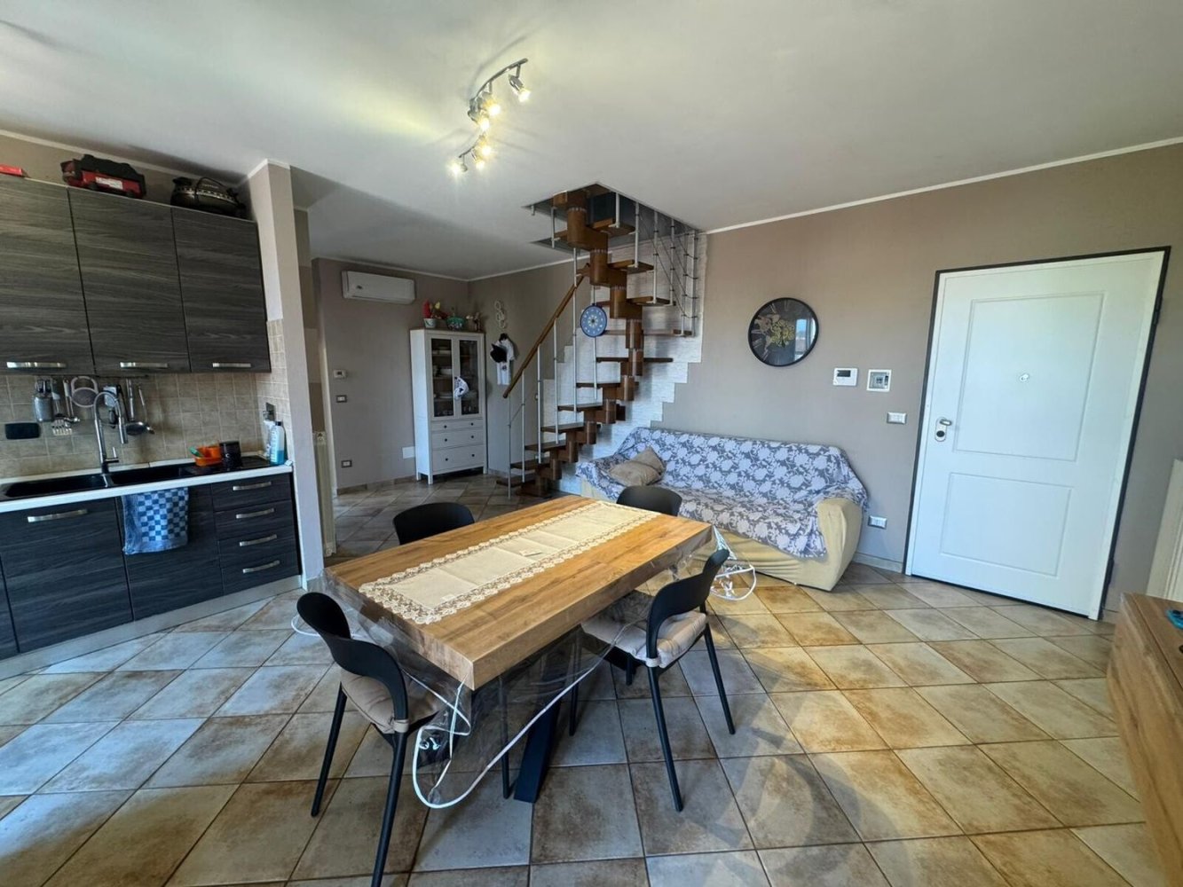 4 bedrooms Apartment in Moncalieri, Italy No. 395325