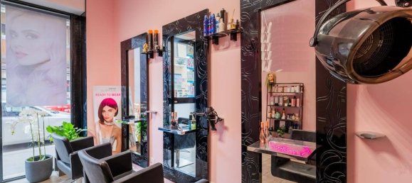 2 rooms Commercial property in Milan, Italy No. 346628 7