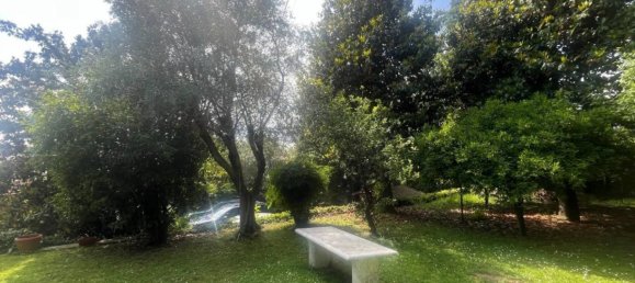 4 bedrooms Villa in Massa, Italy No. 213109 4