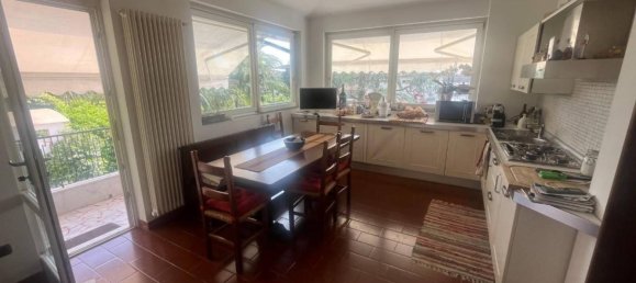 4 bedrooms Villa in Massa, Italy No. 213109 12