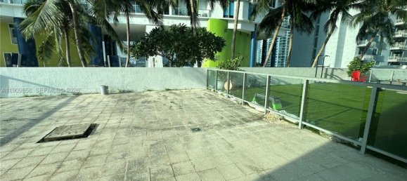 terreno en venta en Miami, Miami-Dade, Florida, USA № 614621 17