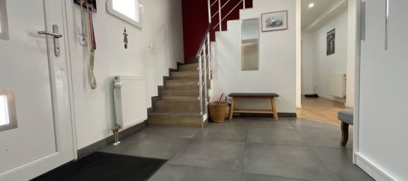 Casa de 5 dormitorios en Seine-Maritime, France No. 325751 2