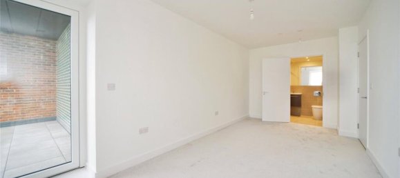 3 bedrooms Apartment in The Hyde, United Kingdom No. 11666 2