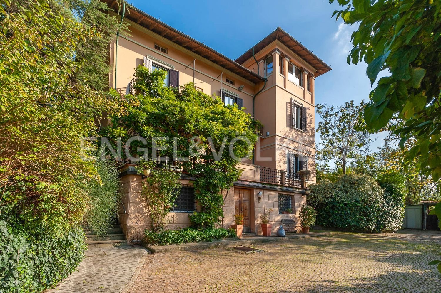 18 rooms Villa in Bologna, Italy No. 125902
