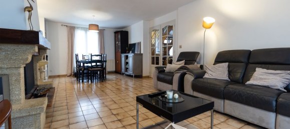 Casa de 5 dormitorios en Jouy-le-Moutier, France No. 138922 5