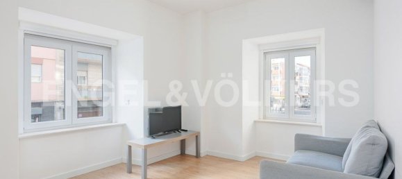 4 bedrooms Apartment in Lisbon, Portugal No. 12413 2