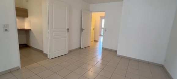 2 bedrooms Apartment in Tours, France No. 156113 2