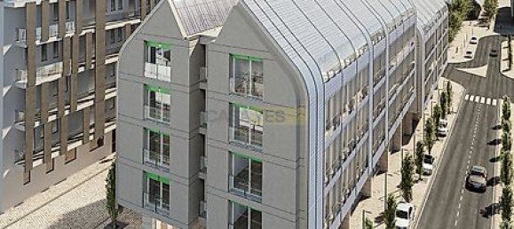 3 bedrooms Apartment in Lisbon, Portugal No. 9558 14