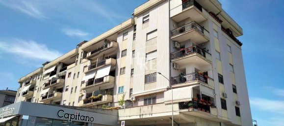 3 bedrooms Apartment in Cosenza, Italy No. 166103 2