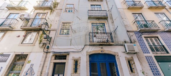 70m² Commercial property in Lisbon, Portugal No. 91658 8