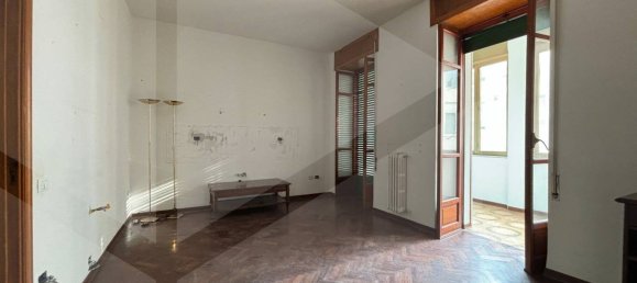 5 rooms Commercial property in Foggia, Italy No. 21317 27